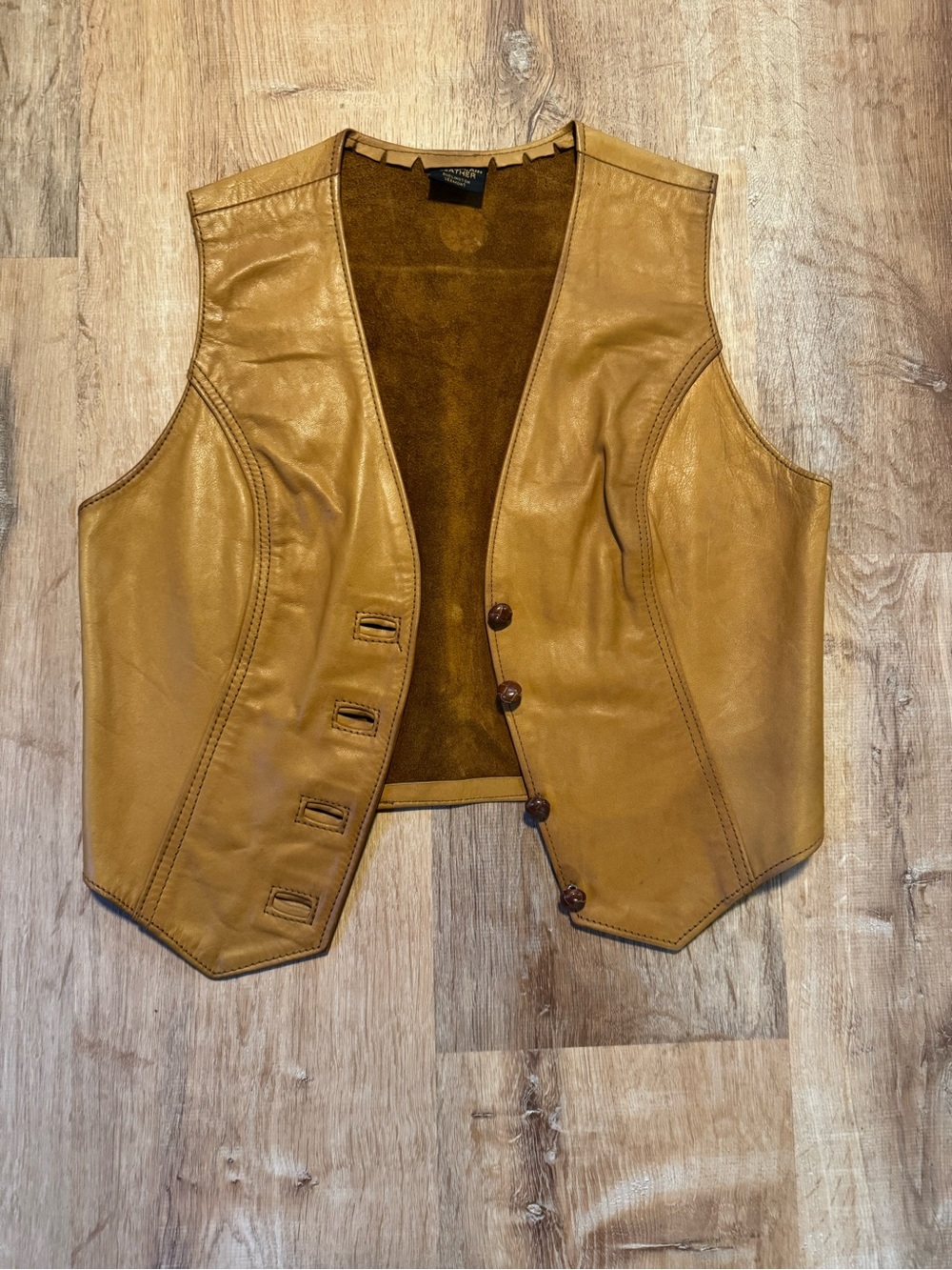 Vintage Leather Vest - Picture 3 of 10